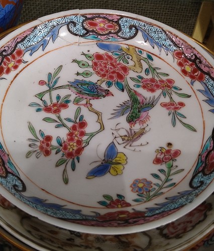 Lot 16 - Assorted Chinese and Japanese ceramics 18-20th century.