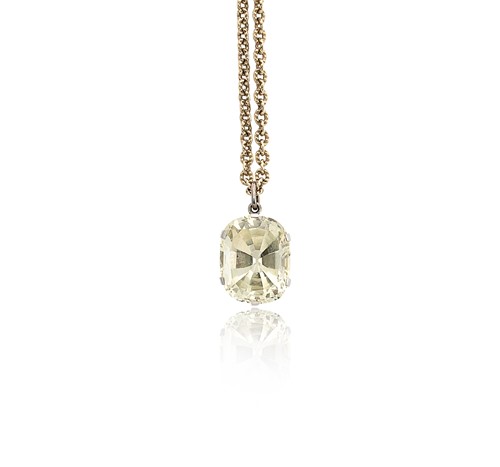 Lot 46 - A single stone yellow sapphire pendant