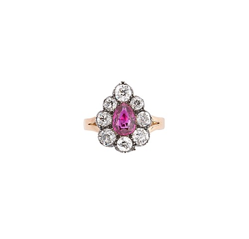 Lot 206 - A corundum doublet and diamond cluster ring