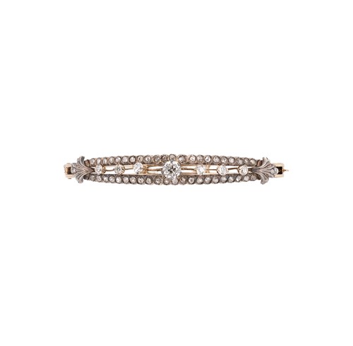 Lot 261 - A Victorian diamond set bangle