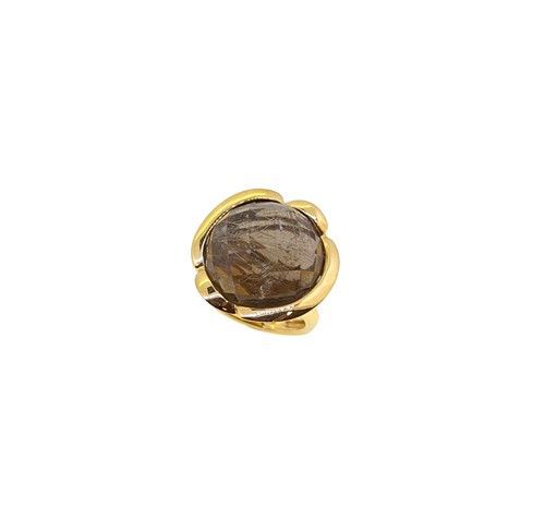 Lot 17 - A rutilated quartz ring