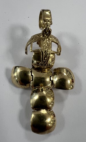 Lot 321 - A 9ct gold folding Masonic ball fob