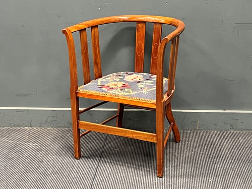 Lot 721 - An Edwardian line inlaid mahogany tub armchair