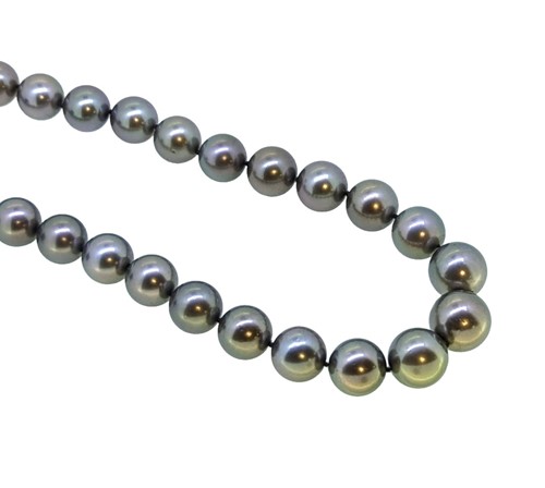 Lot 107 - A single row Tahitian pearl necklace