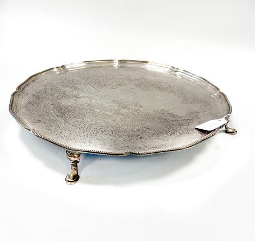 Lot 650 - A George V silver salver