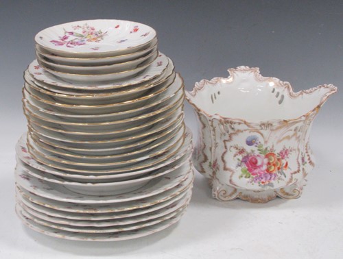 Lot 37 - A collection of Dresden and Royal Copenhagen...