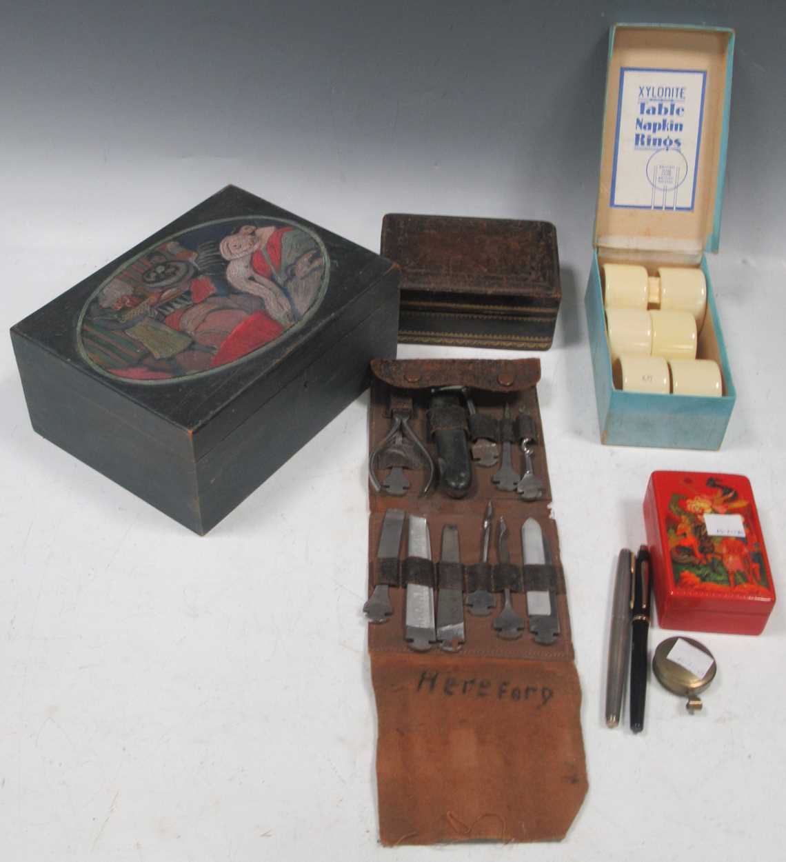 Lot 126 - A miniature carpenters pouch by "Bonsa"...