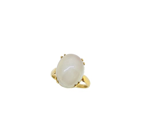 Lot 128 - A single stone moonstone ring