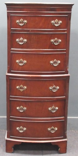 Lot 794 - A modern mahogany small chest on chest, 129cm...