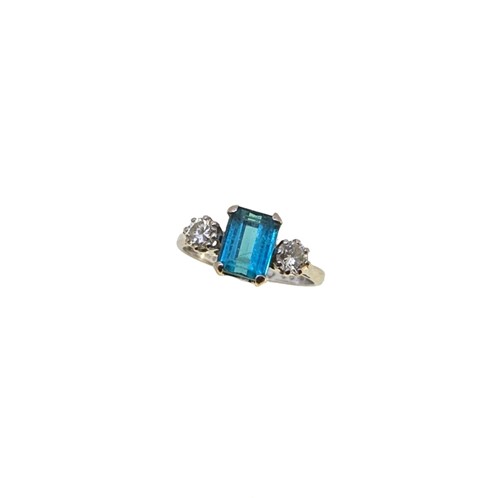 Lot 228 - A late 20th century 18ct gold indicolite tourmaline and diamond ring