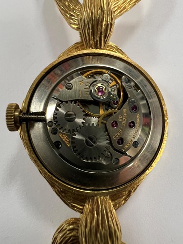 Lot 363 - Roy Cecil King for Bueche-Girod - An 18ct gold wristwatch