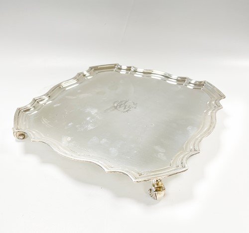 Lot 655 - A George V silver salver
