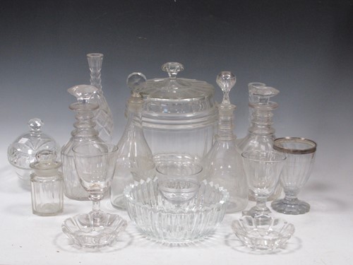 Lot 69 - A mixed group of glassware to include decanter...