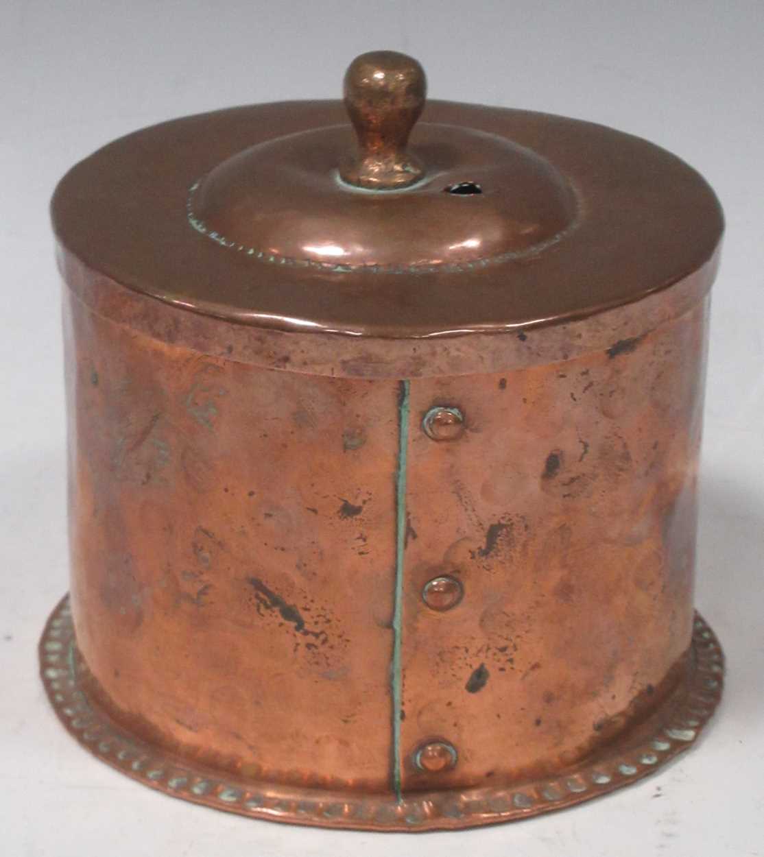 Lot 14 - A hammered string box, by John Pearson,