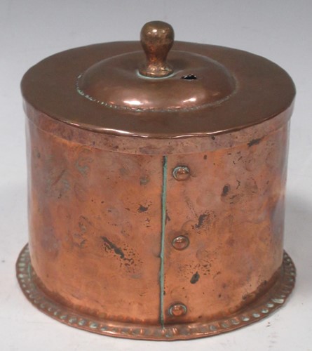 Lot 14 - A hammered string box, by John Pearson, Newlyn...