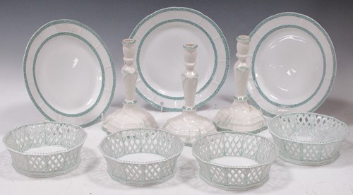 Lot 8 - A Nymphenburg dinner service, early 20th...