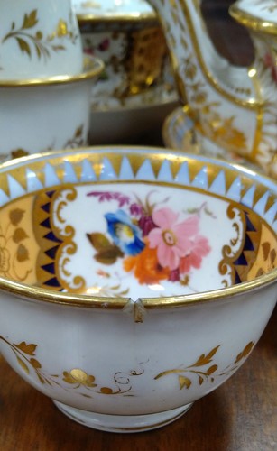 Lot 23 - A J&W Ridgway tea and coffee service, circa...