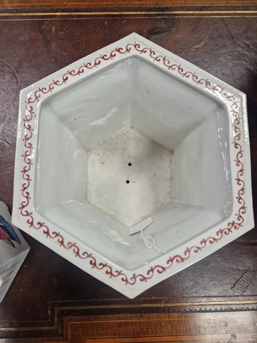 Lot 25 - A pair of Chinese Wu Shuang Pu porcelain hexagonal jardinieres