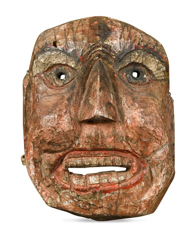 Lot 659 - A group of four tribal masks and figures