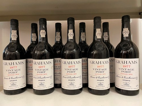 Lot 39 - Graham's Vintage Port 1977, 9 bottles (1 top...