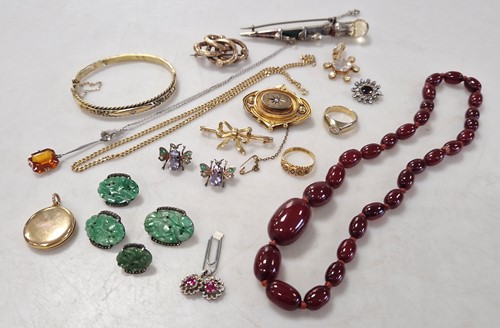 Lot 335 - A collection of jewellery, hallmarked, stamped...