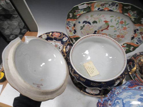 Lot 280 - A Mason's Ironstone dinner service, circa 1835,...