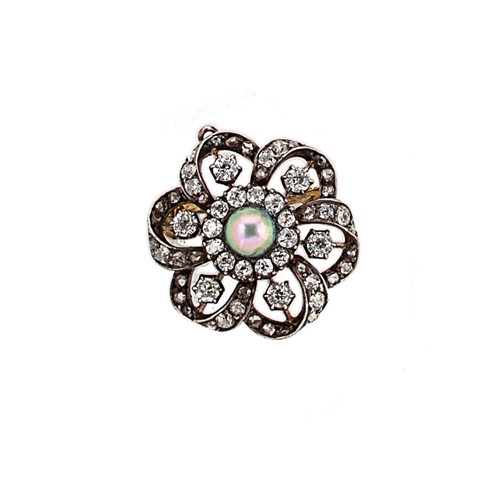 Lot 183 - A late Victorian pearl and diamond brooch