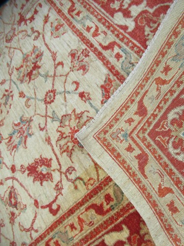 Lot 843 - A ziegler mahal rug with a biege ground colour...