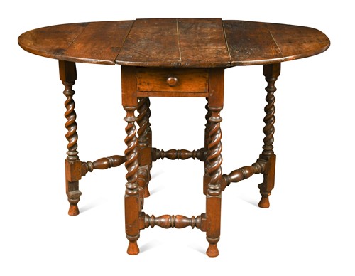 Lot 426 - An oak gateleg table, 19th century