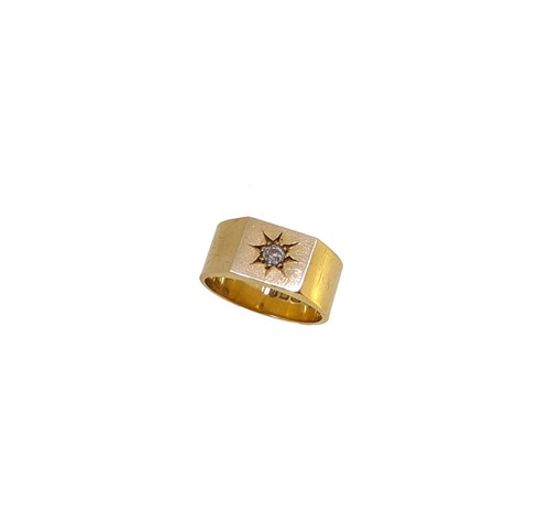 Lot 214 - An early 20th century 18ct gold diamond set ring