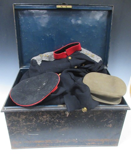 Lot 47 - World War Two and later uniform for 9th...