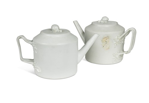 Lot 41 - Two Chinese porcelain Diana Cargo teapots and covers, circa 1816