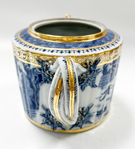 Lot 12 - A Chinese export blue and white porcelain part tea and coffee service, Qing Dynasty, circa 1780