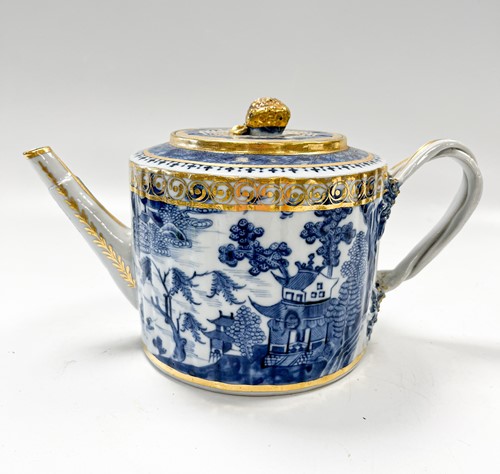 Lot 12 - A Chinese export blue and white porcelain part tea and coffee service, Qing Dynasty, circa 1780