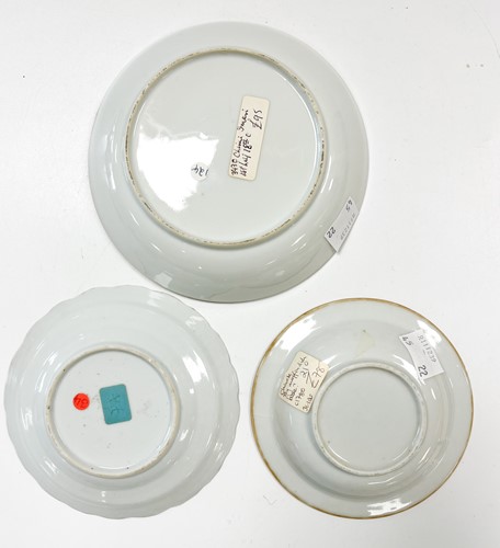 Lot 26 - Three Qianlong tea bowls and saucers, circa 1770