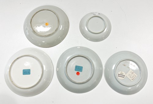 Lot 26 - Three Qianlong tea bowls and saucers, circa 1770