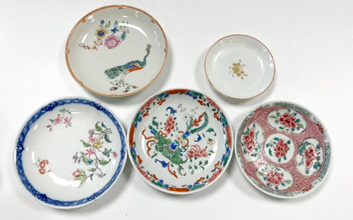 Lot 26 - Three Qianlong tea bowls and saucers, circa 1770