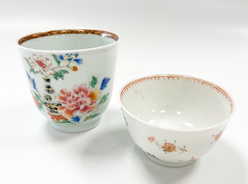 Lot 26 - Three Qianlong tea bowls and saucers, circa 1770