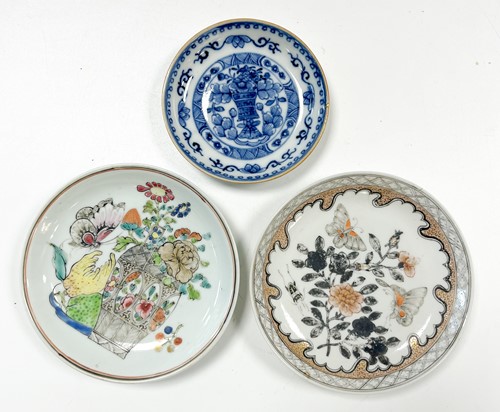 Lot 26 - Three Qianlong tea bowls and saucers, circa 1770