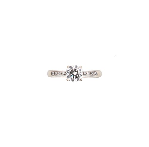 Lot 267 - A single stone diamond ring