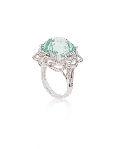 Lot 216 - An 18ct gold aquamarine and diamond cocktail dress ring