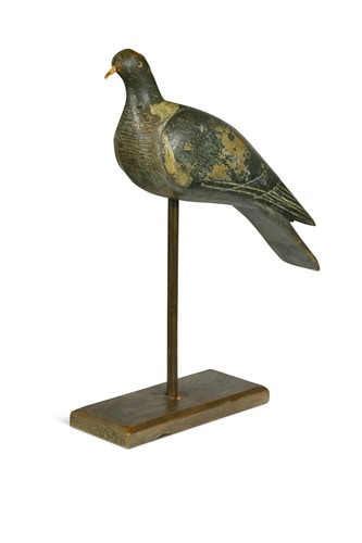 Lot 472 - A decoy pigeon, 19th century