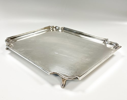 Lot 656 - A George V silver tray