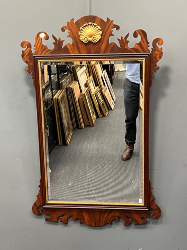 Lot 397 - An American made Georgian style reproduction...