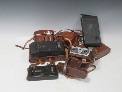 Lot 76 - Old cameras. Wray stereographic camera, 2...