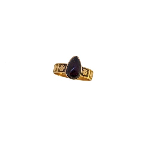 Lot 80 - An 18ct gold Victorian garnet ring