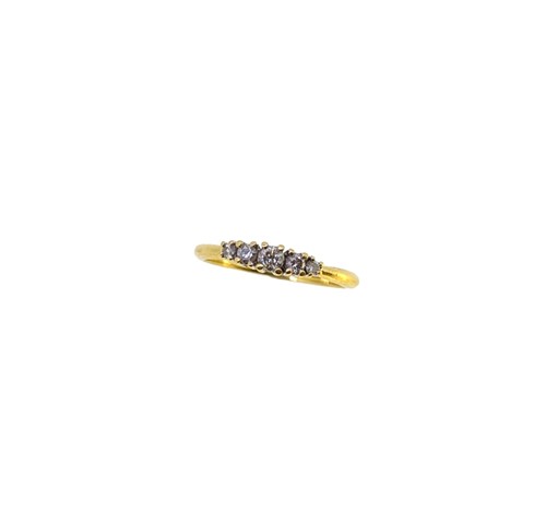 Lot 67 - An 18ct gold five stone diamond ring