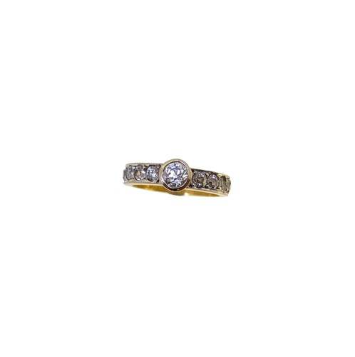 Lot 127 - A diamond set ring