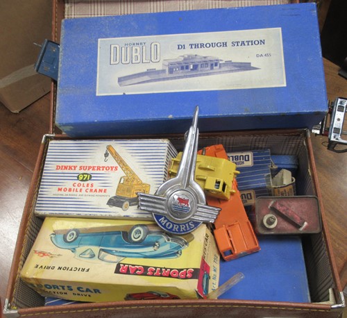 Lot 134 - Boxed Dinky coles mobile crane together with...