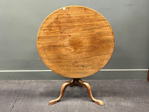 Lot 455 - A George III mahogany circular occasional...